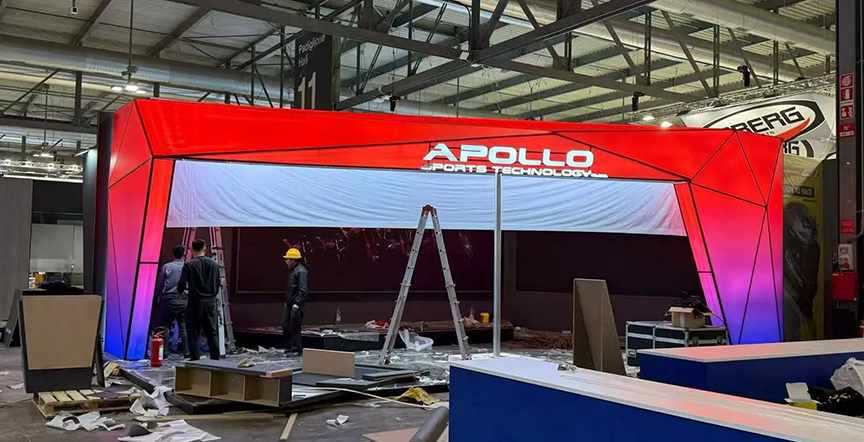 Construction of the APOLLO exhibition booth